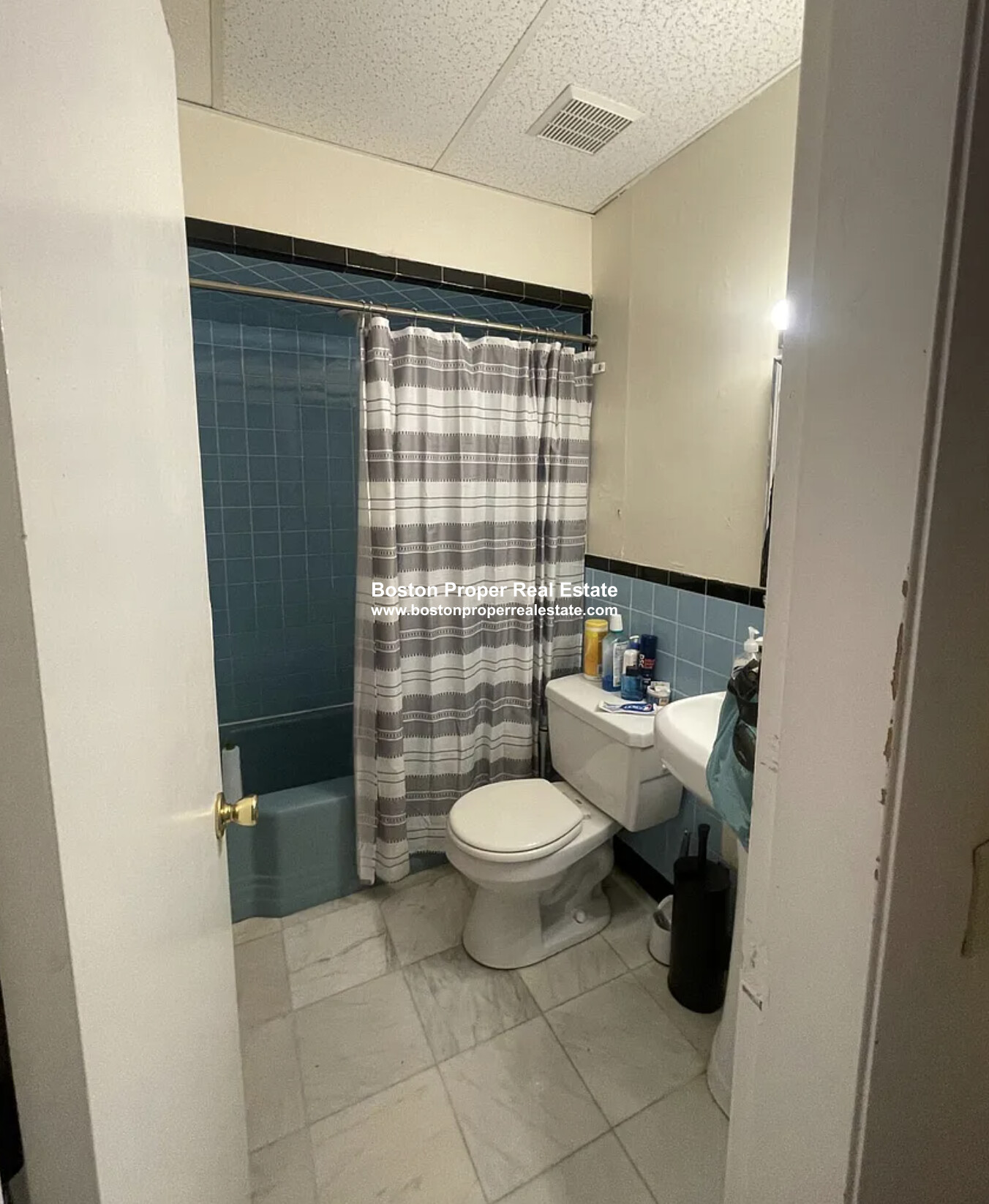 1063 Beacon St, Longwood