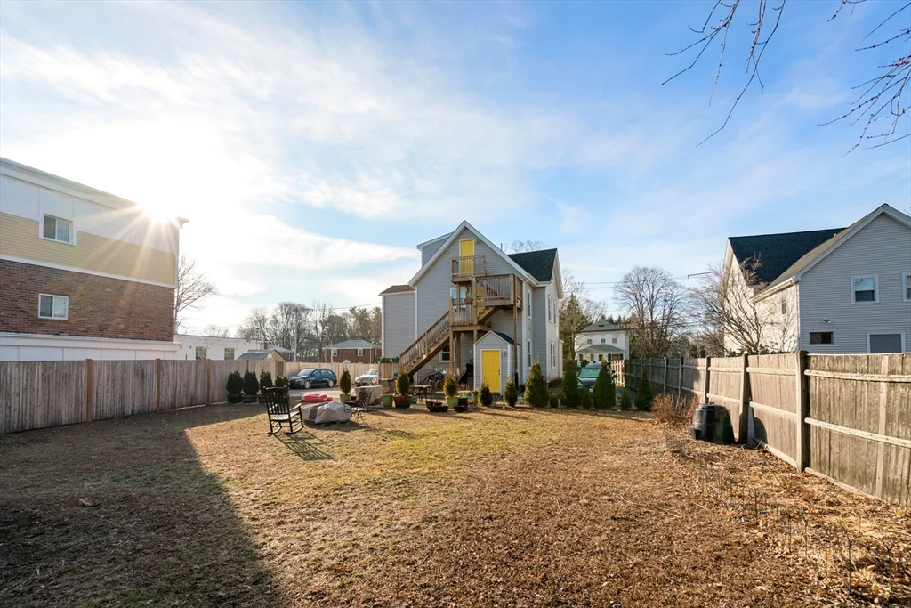 32 East Chestnut St, Sharon