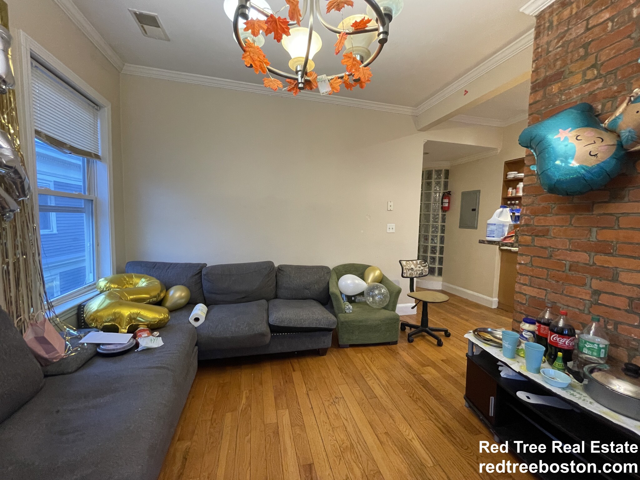 30 Circuit St, Roxbury