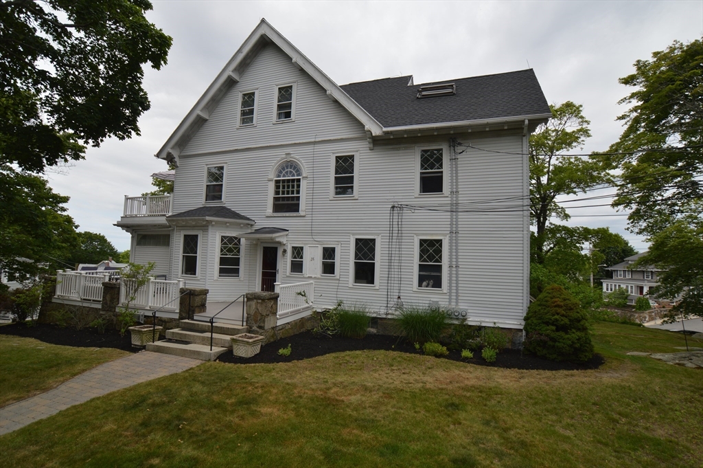 28 Columbus Ave, Beverly