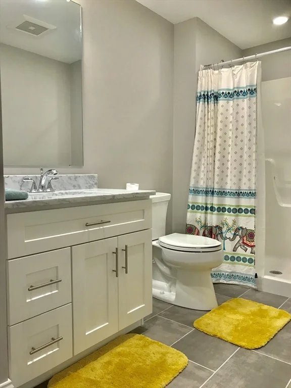 301 Linden St, Wellesley