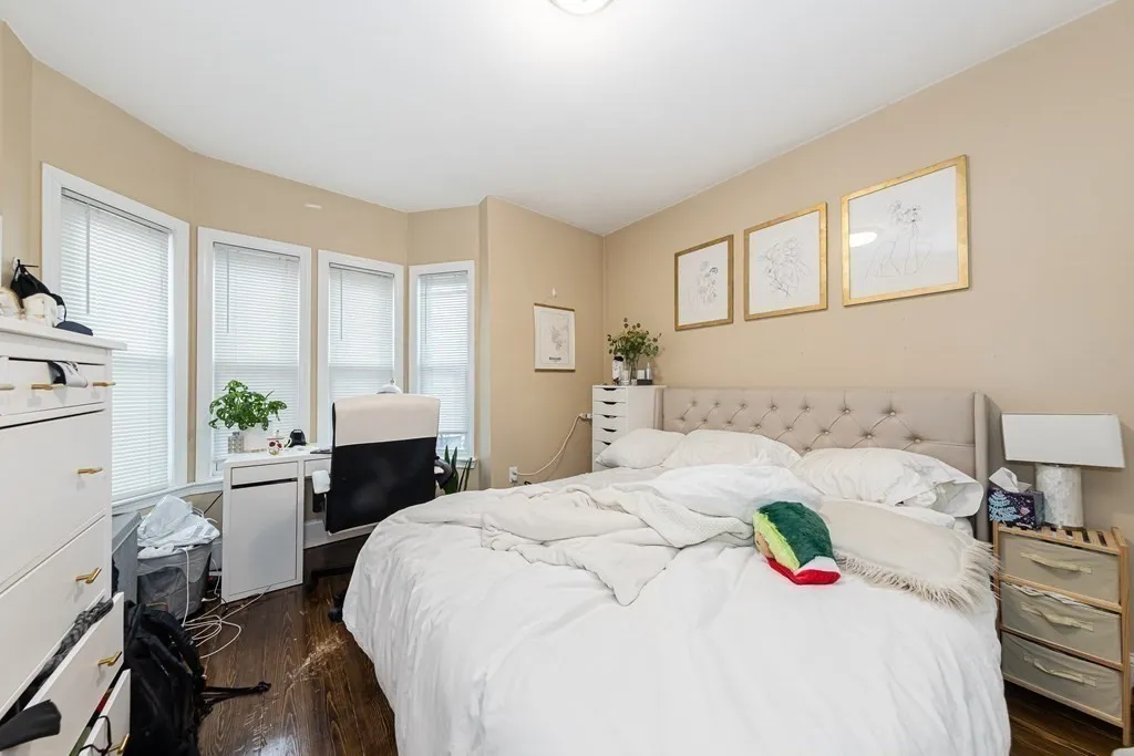 1566 Tremont St, Mission Hill