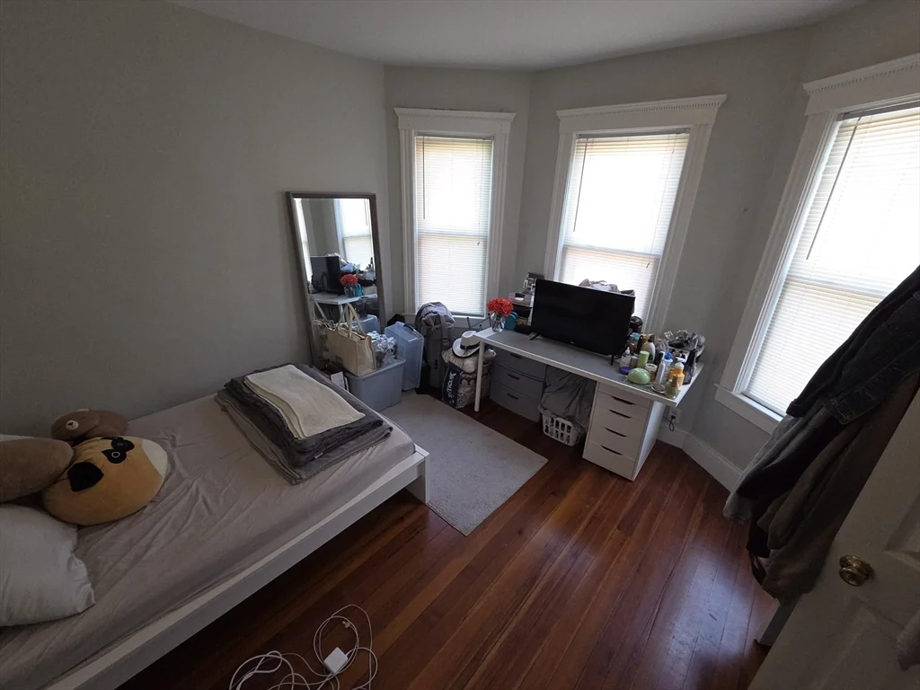 6 Sawyer Ave, Dorchester