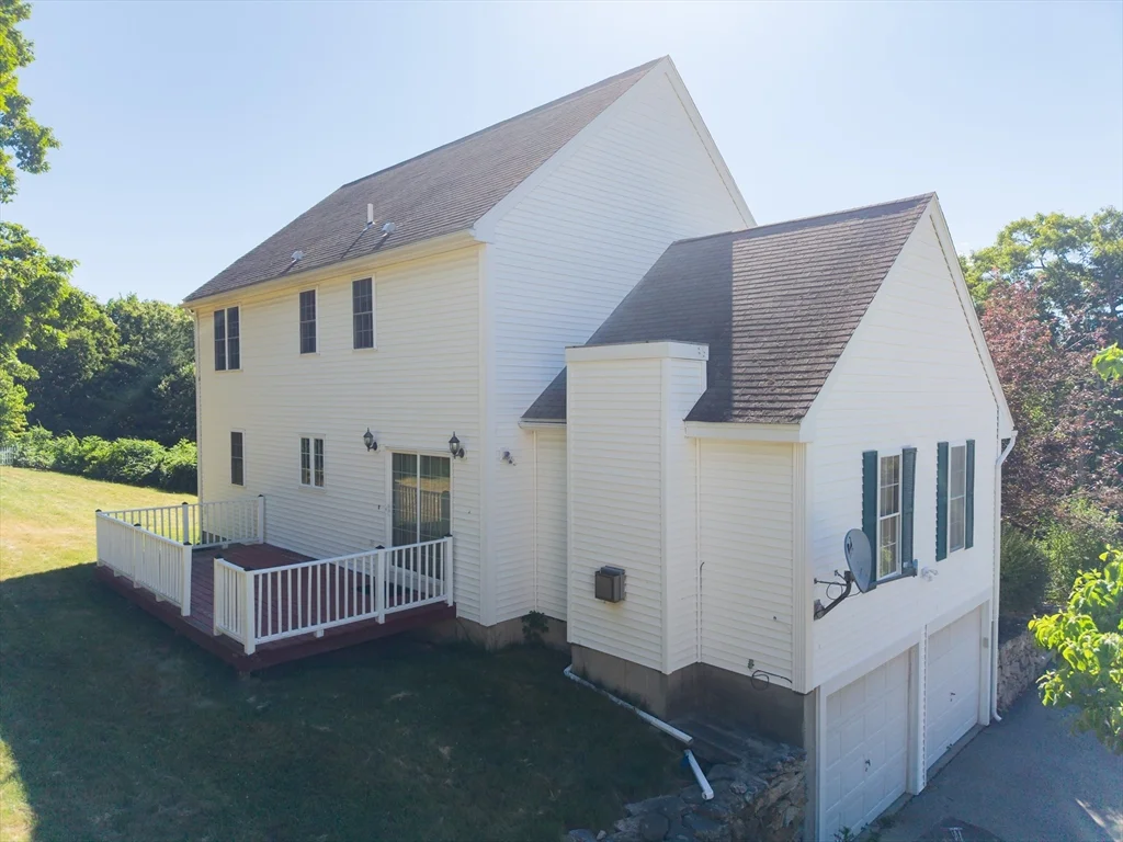 469 Walnut St, Shrewsbury