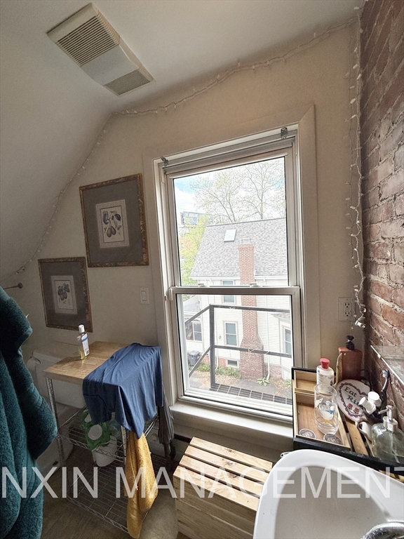 2 Orchard St, Porter Square