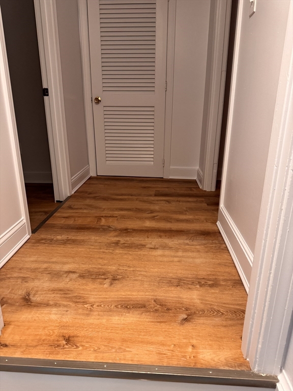 21 North Main St, Avon