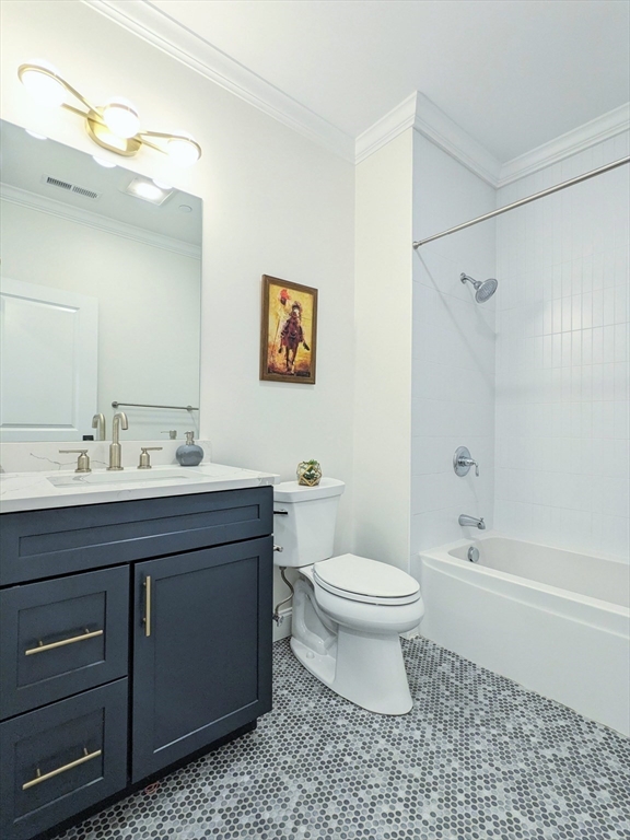 4281 Washington, Roslindale