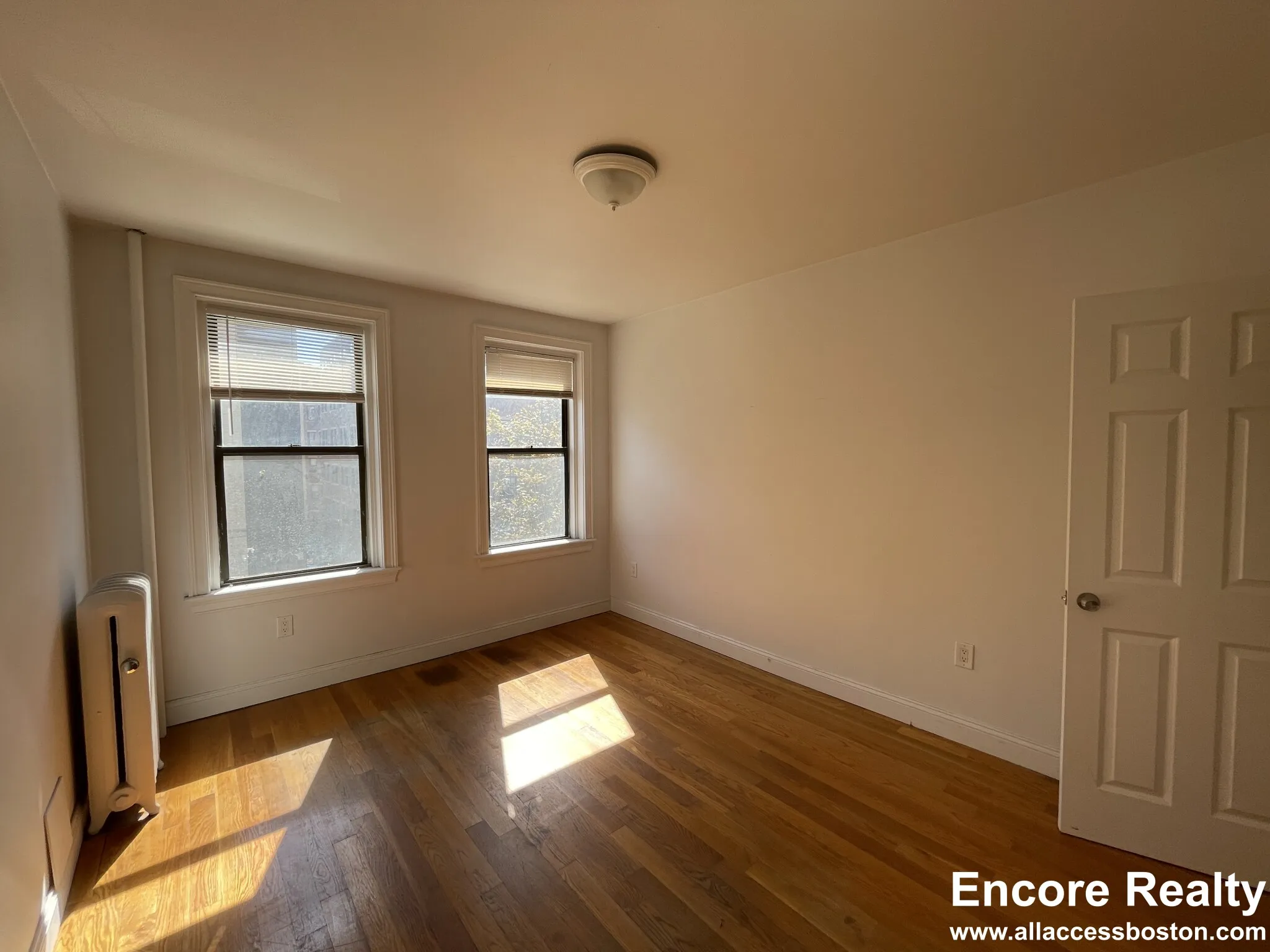 11 Peterborough St, Fenway