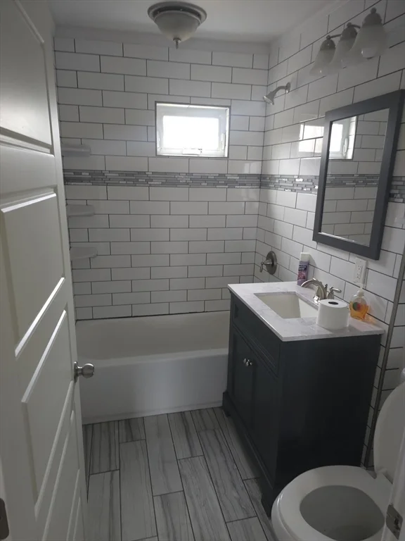 531 Berkshire Ave, Pine Pt Bstn Rd