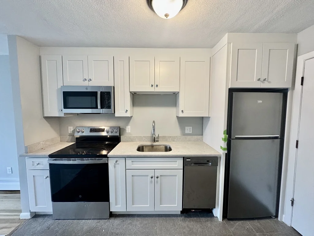 97 Spring St, West Roxbury