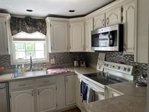 272 Brook St, Nobscot