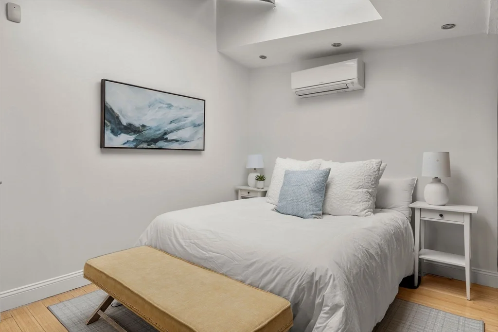 178 Hyde Park Ave, Jamaica Plain