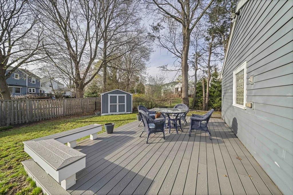 66 Roosevelt Rd, Newton