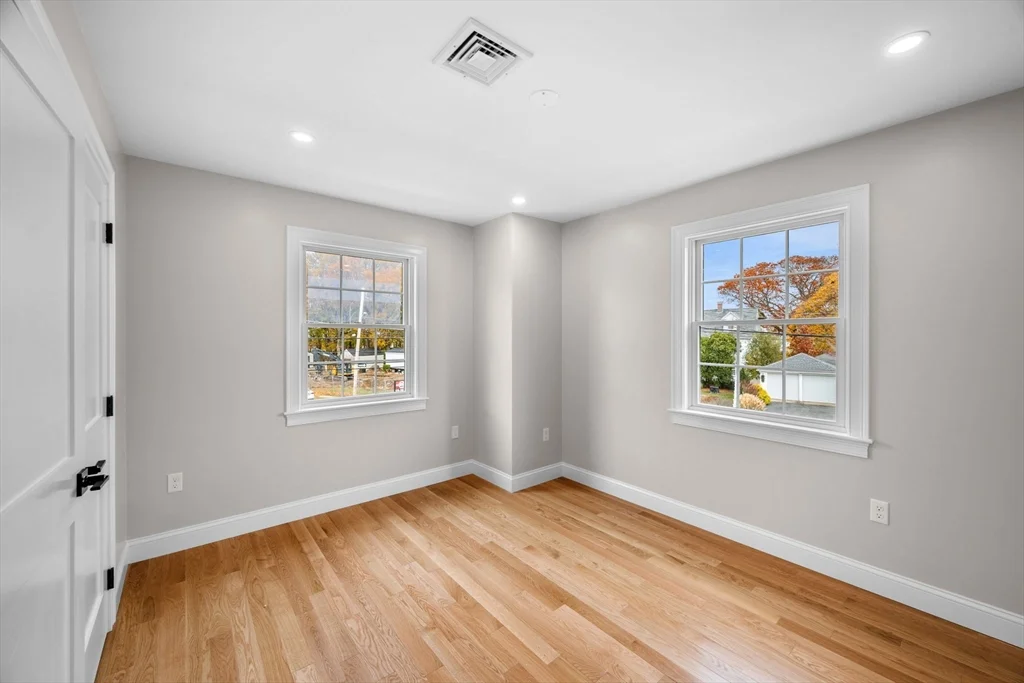 60 Ellsworth Rd, Peabody