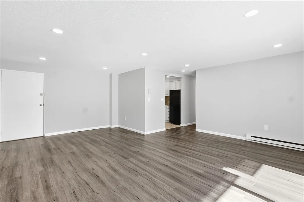 18 Fountain Ln, Weymouth