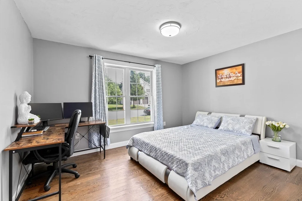 21 Pasture Brook Rd, Attleboro