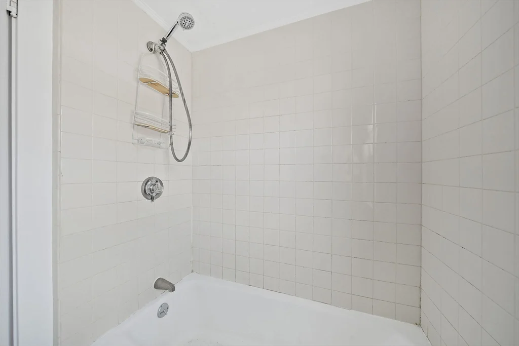 14 Stuart St, Everett