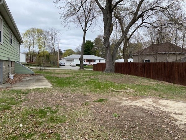 397 Massasoit Rd, Quinsigamond Valley