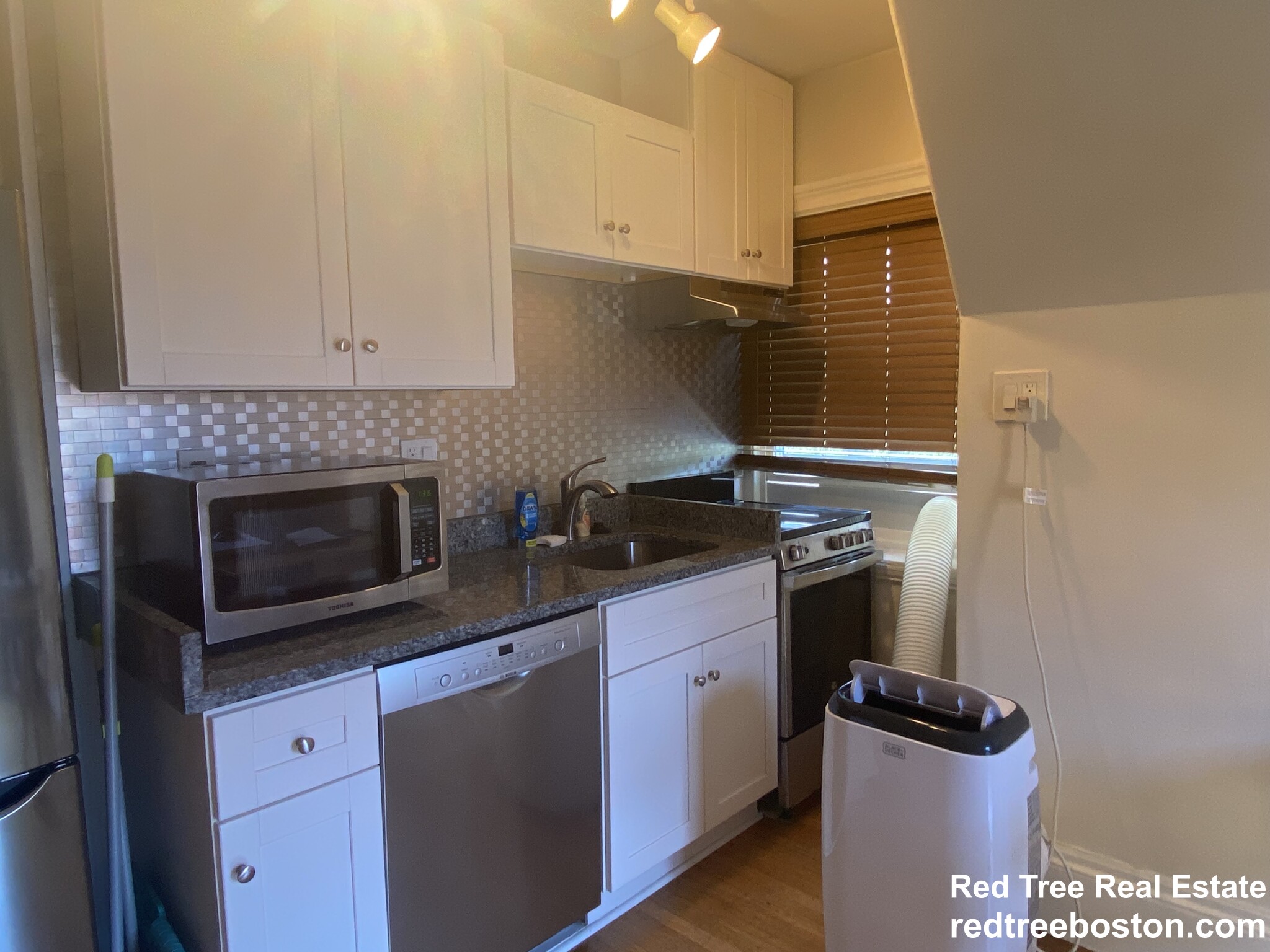 1748 Beacon St, Brookline