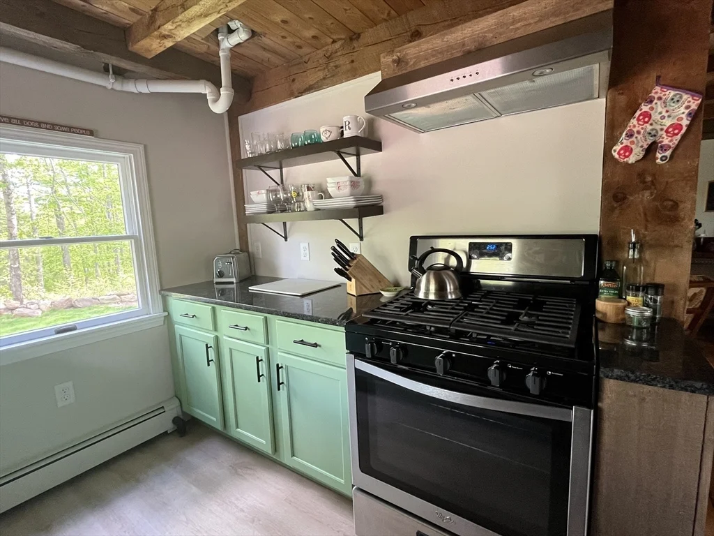 102 New Templeton Rd, Hubbardston
