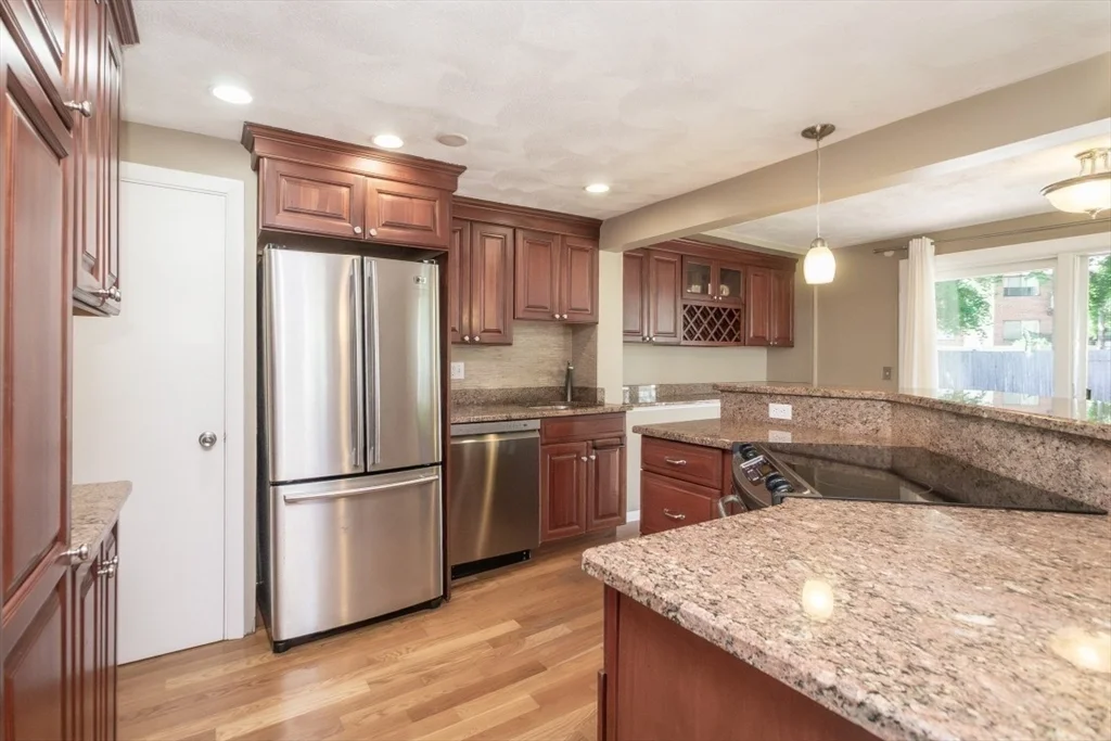 32 Hamilton Rd, Wakefield