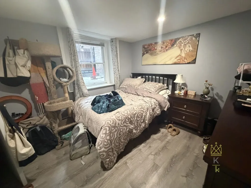 39 Irving St, Beacon Hill