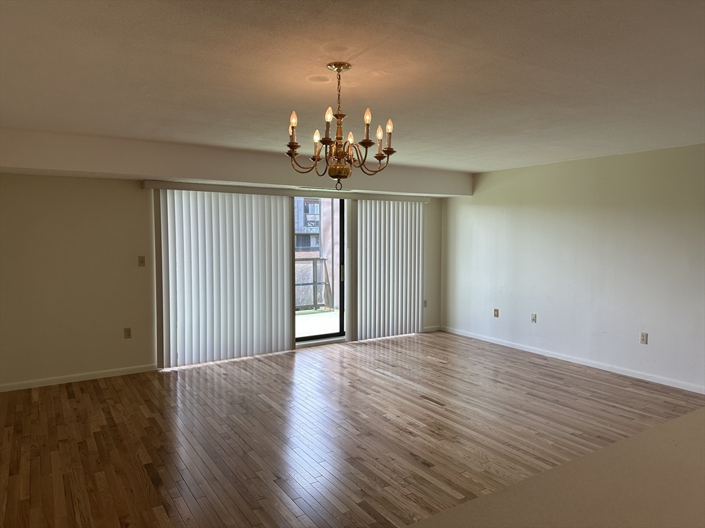 402 Paradise Rd, Swampscott