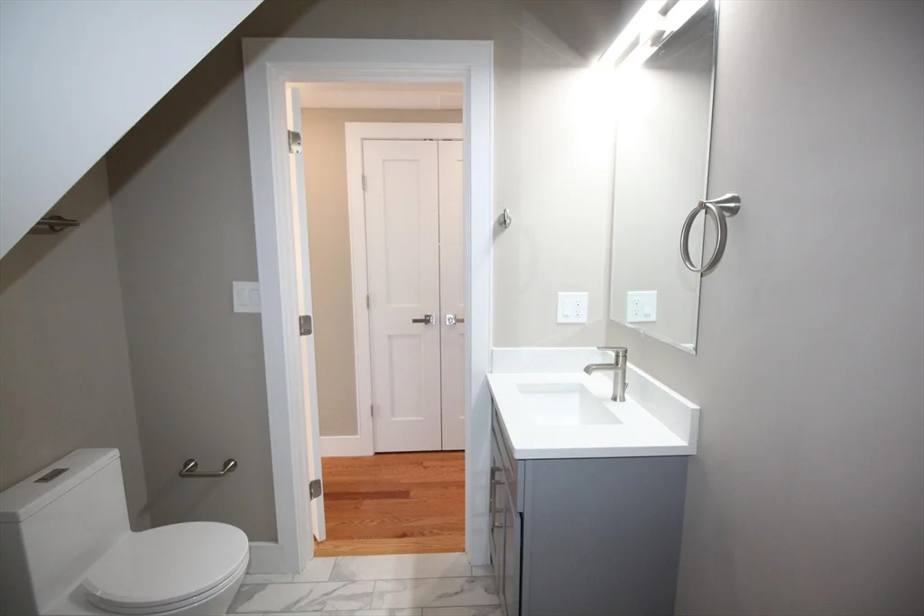 114 Main St, Everett