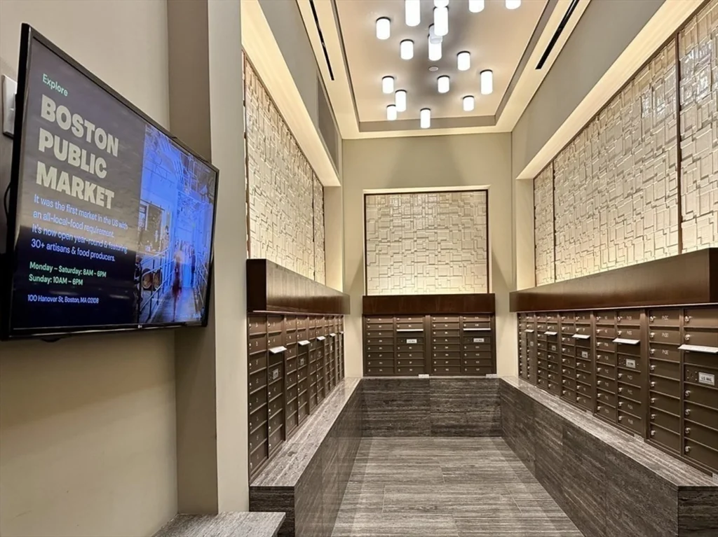 100 Lovejoy, West End