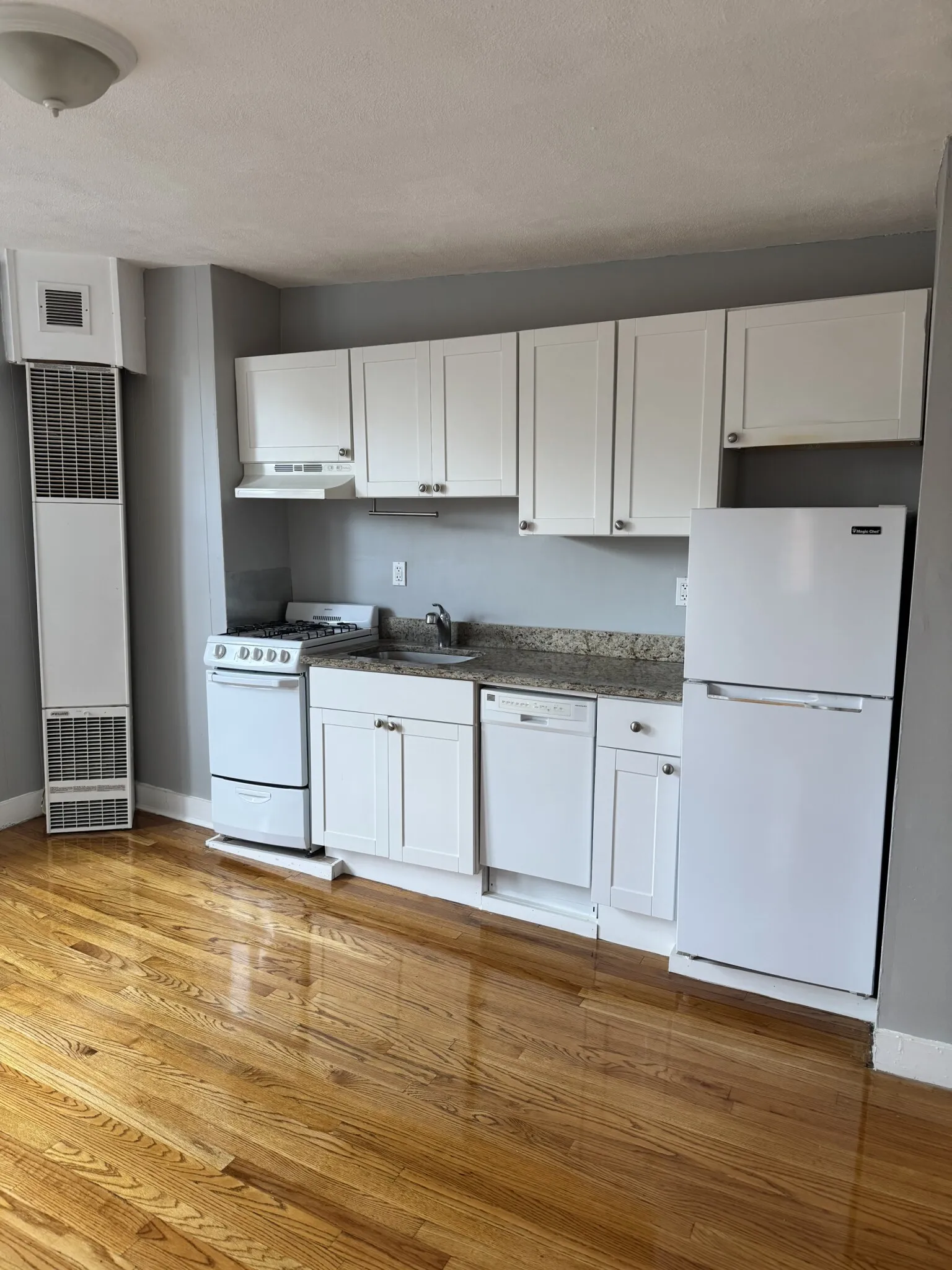 145 Endicott St, North End