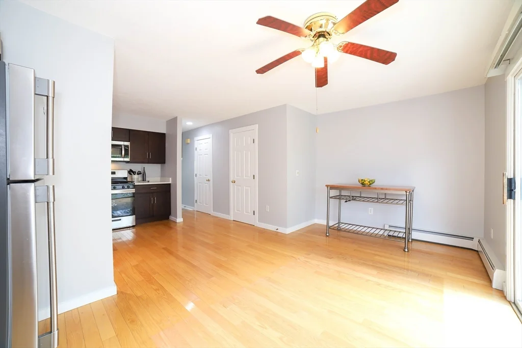 64 Camelot Dr, Tatnuck