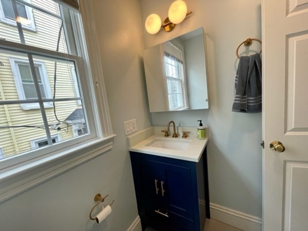 1 bed, 1 bath apartment for rent at 14 Burrill Pl Unit 2, South Boston — photo 7 of 10