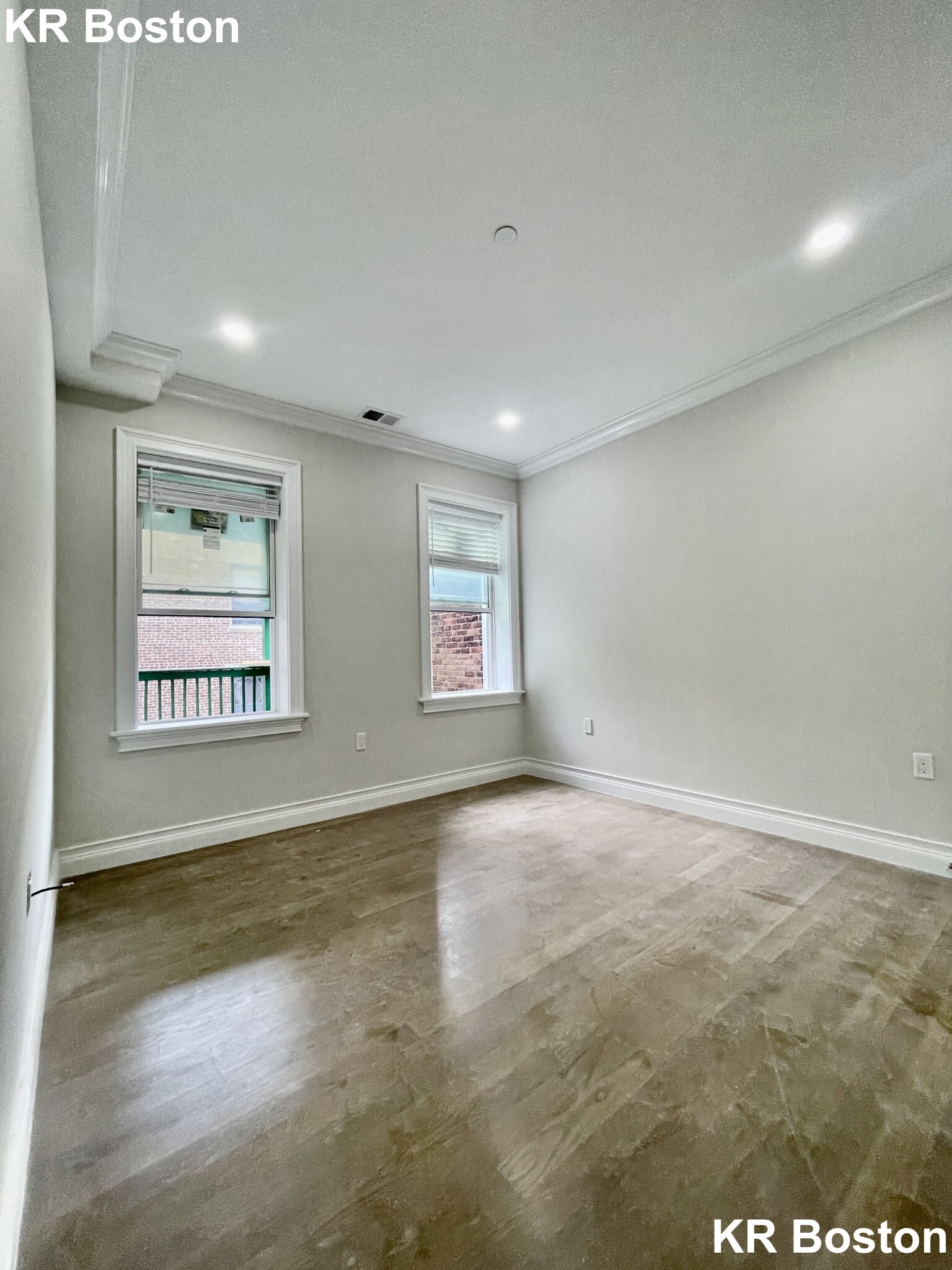 2 bed, 1 bath apartment for rent at 15 Mount Hood Rd Unit 6, Brighton — photo 3 of 5