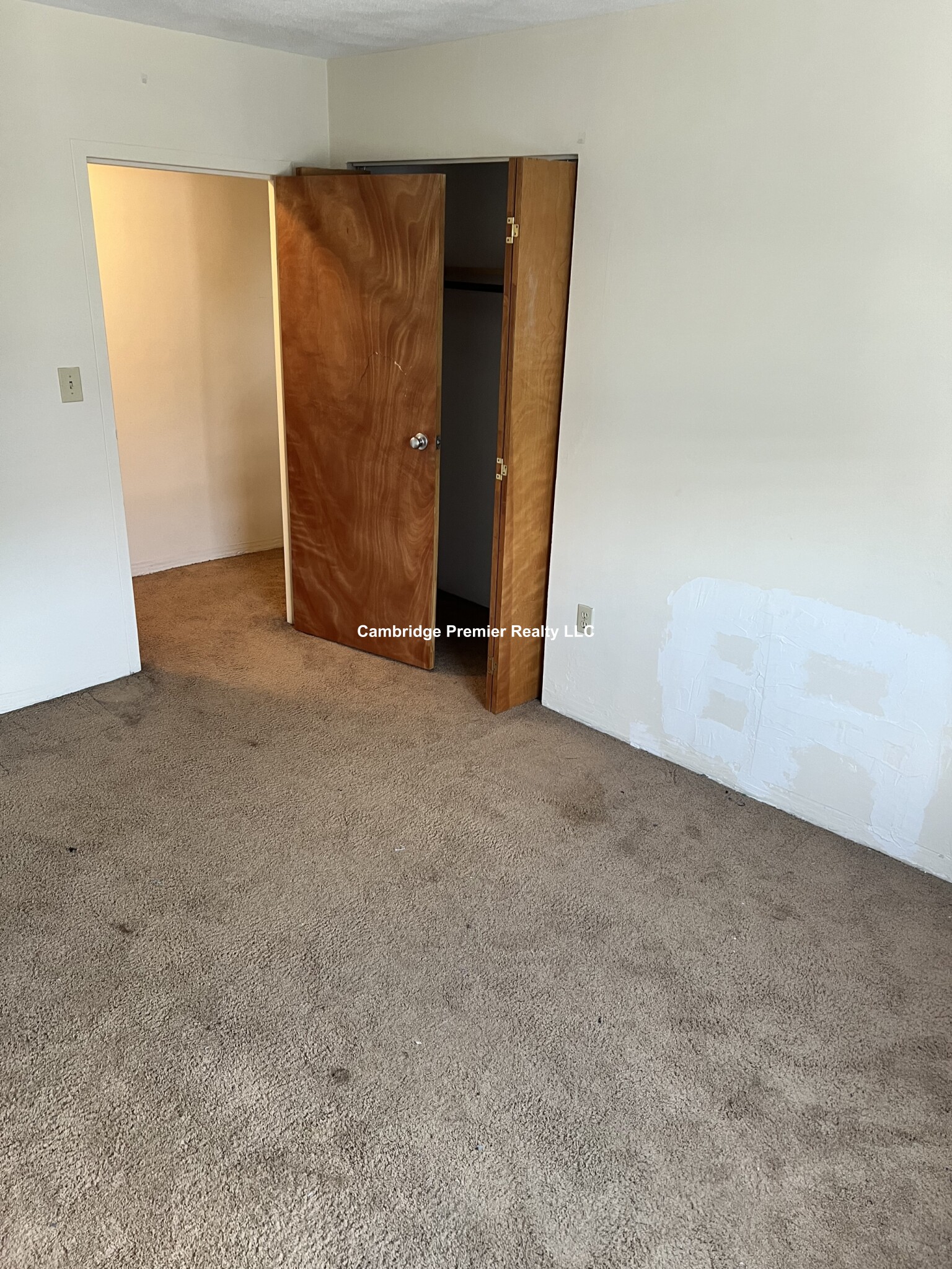 2 bed, 1 bath apartment for rent at 14 Spring St Unit 5, Spring Hill — photo 2 of 10