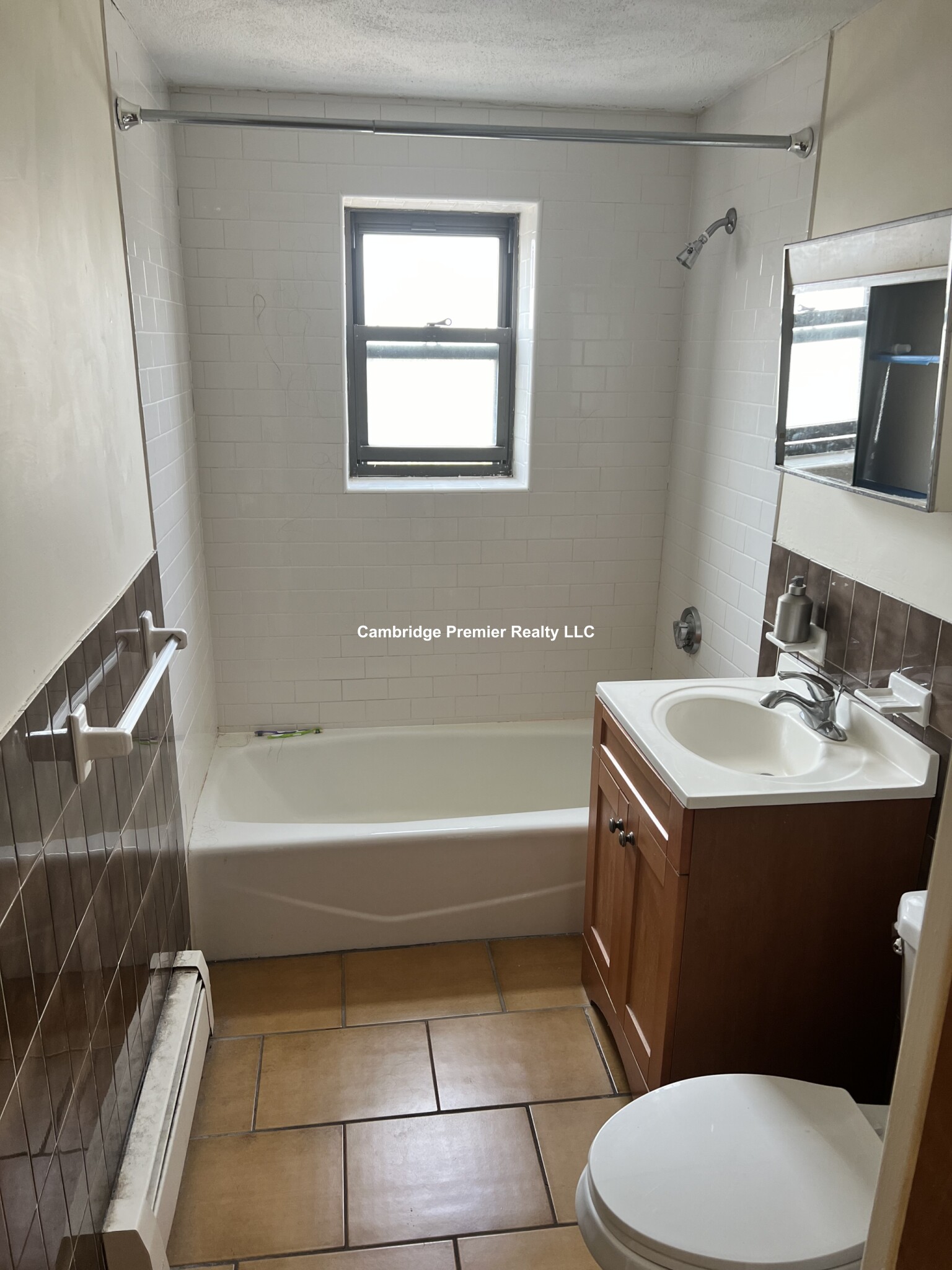 2 bed, 1 bath apartment for rent at 14 Spring St Unit 5, Spring Hill — photo 7 of 10