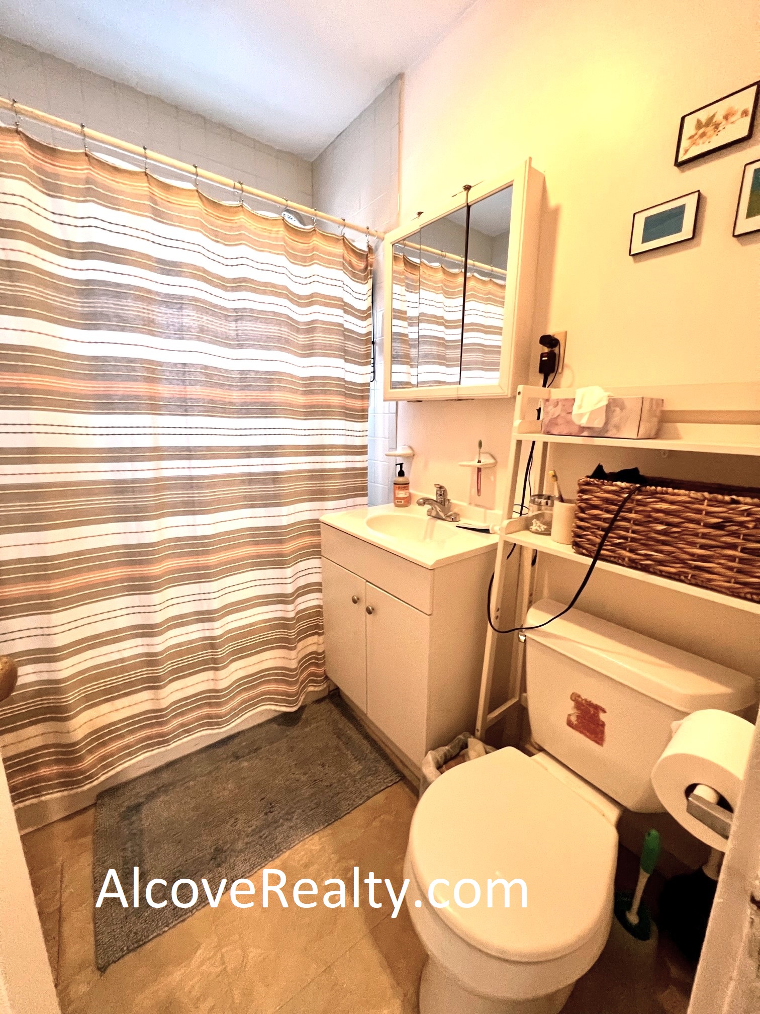 2 bed, 1 bath apartment for rent at 90 Bow St Unit 1, Medford — photo 8 of 10