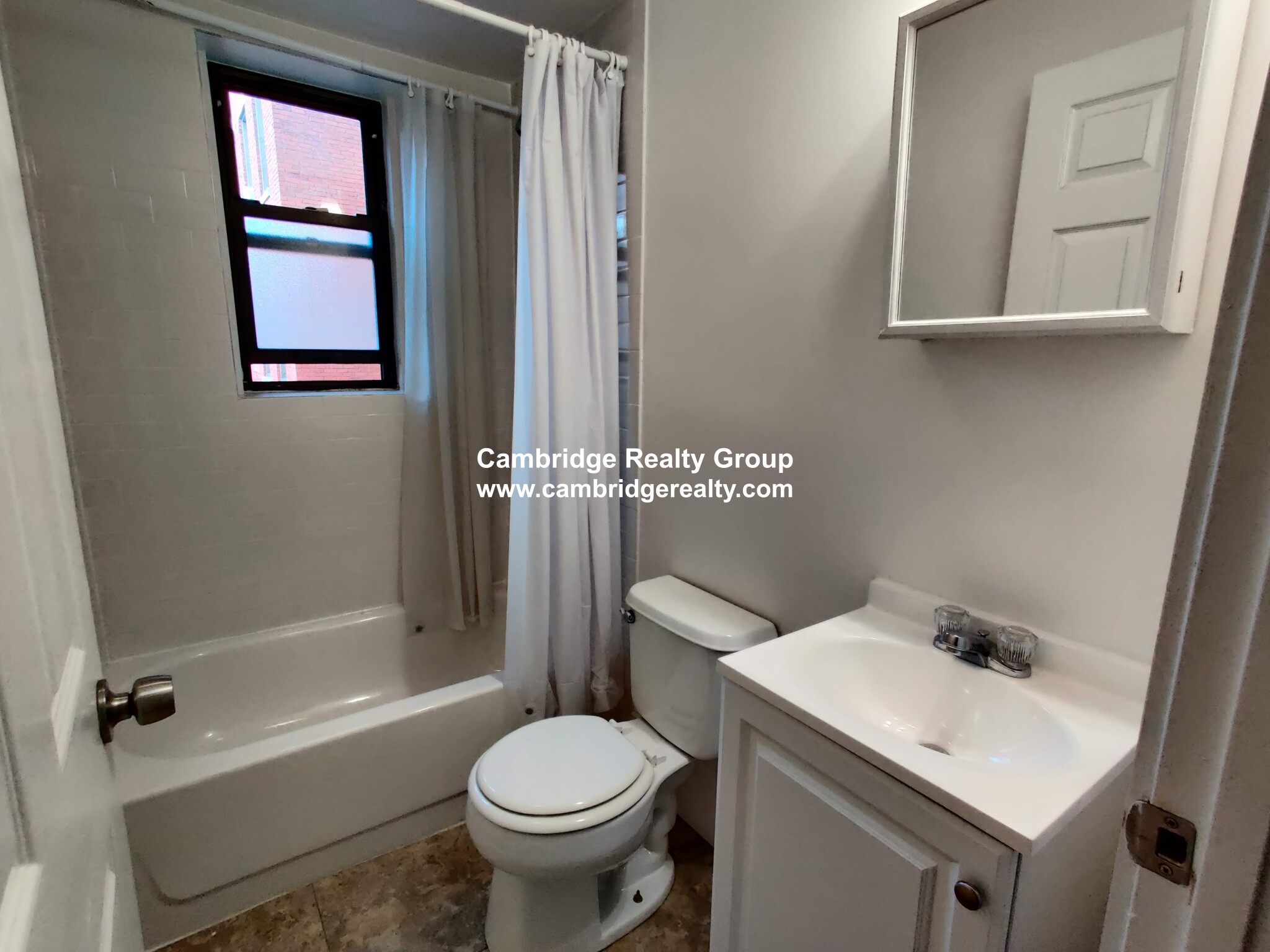 3.5 bed, 2 bath apartment for rent at 1010 Massachusetts Ave Unit 11T, Riverside — photo 11 of 19