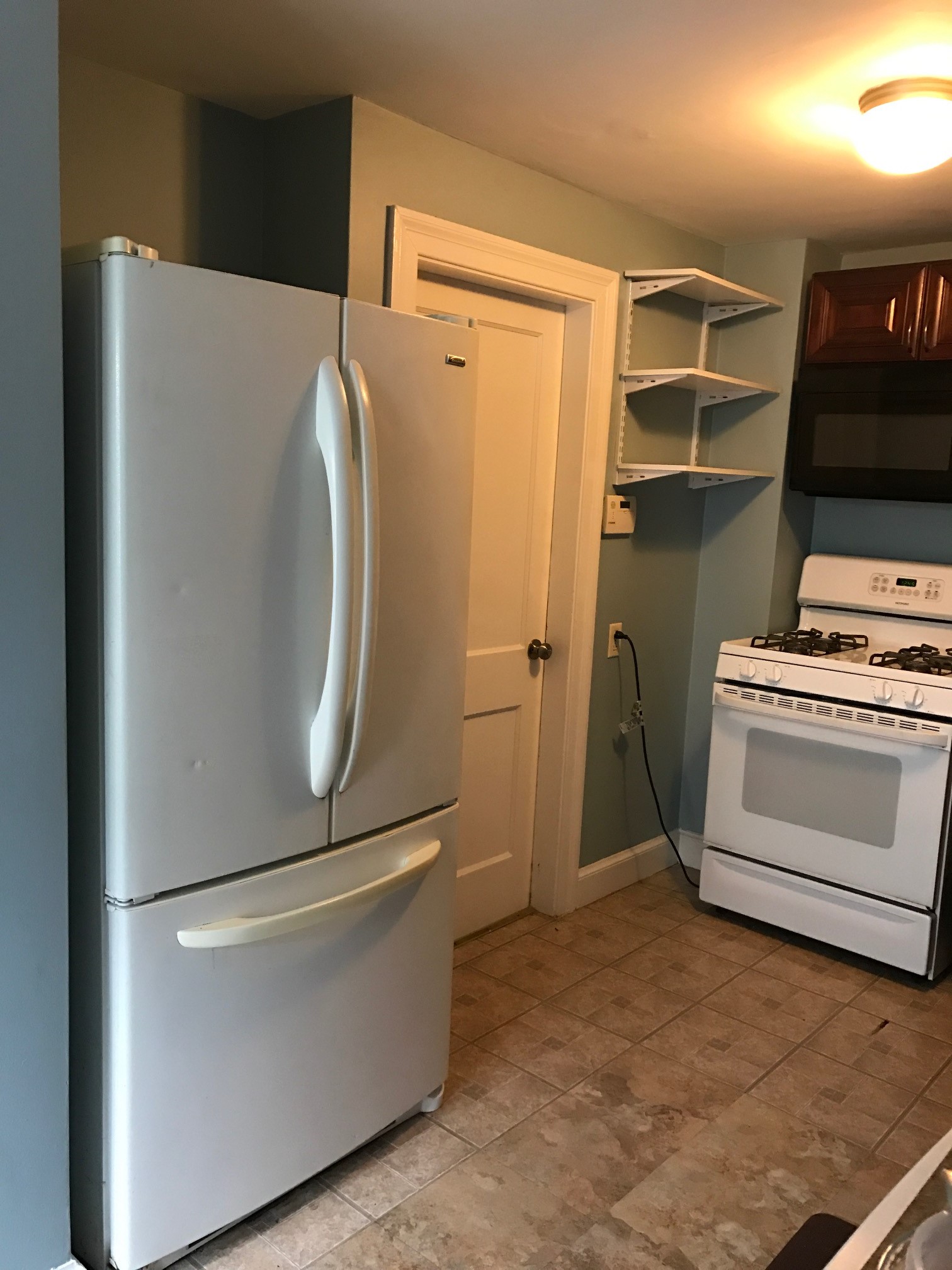3 bed, 1 bath apartment for rent at 30 Mason St Unit 1, Salem — photo 14 of 15