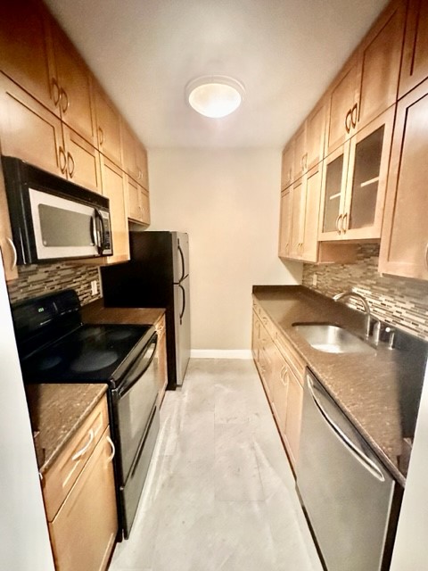 2 bed, 1 bath apartment for rent at 19 Wiget St Unit 104, North End — photo 14 of 17