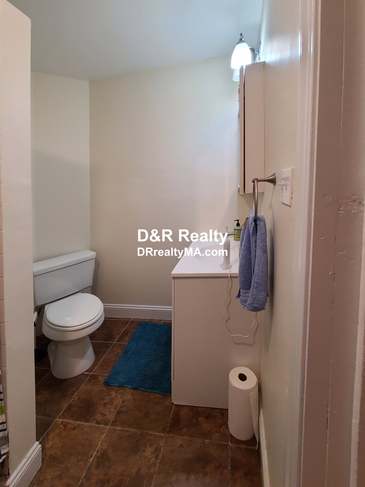 2 bed, 1 bath apartment for rent at 20 Suffolk St Unit 1, Central Square — photo 14 of 15