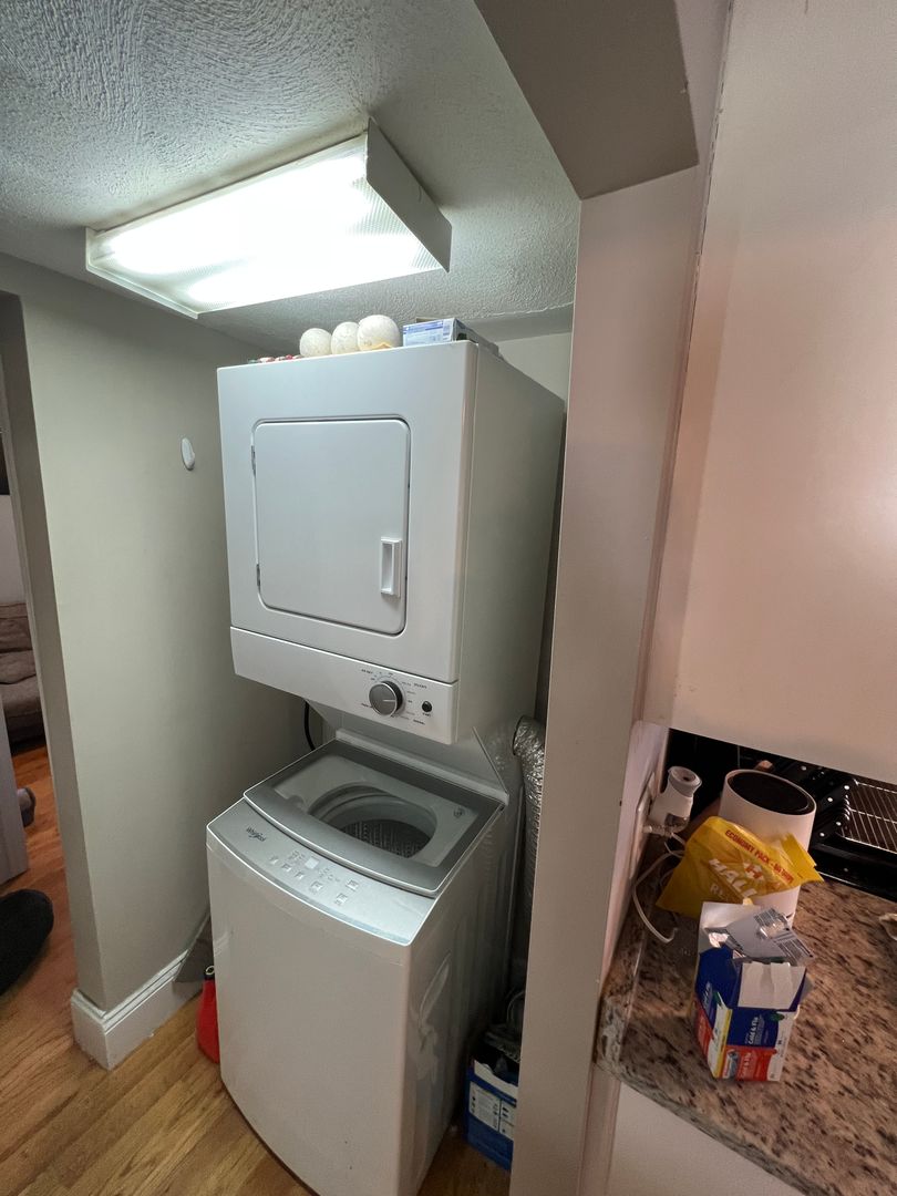 309 Highland Ave, Powder House Square