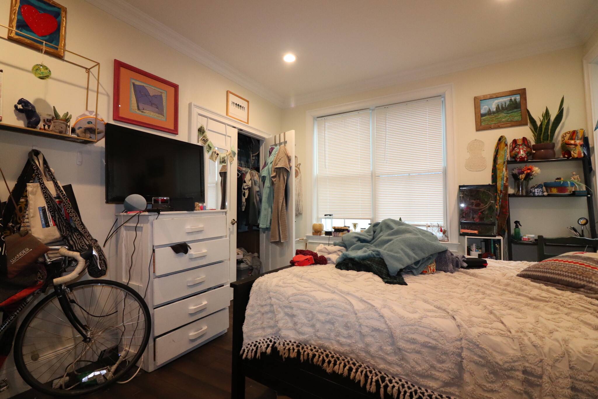 4 bed, 2 bath apartment for rent at 140 Minden St Unit 2A, Jamaica Plain — photo 18 of 21
