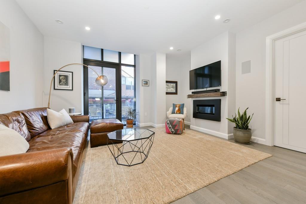 1 bed, 1 bath apartment for rent at 140 Shawmut Ave Unit 1C, South End — photo 2 of 12