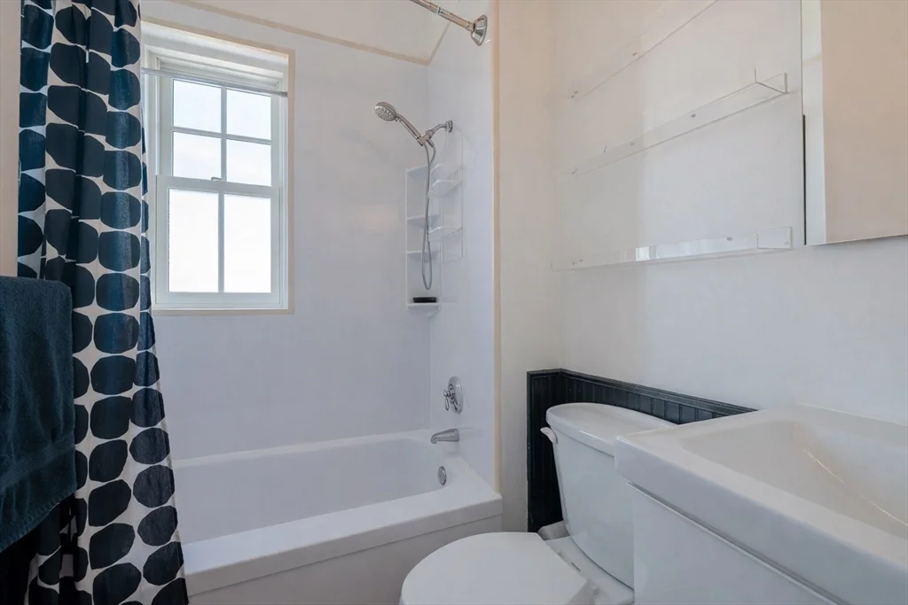 371 Harvard St, Harvard Square