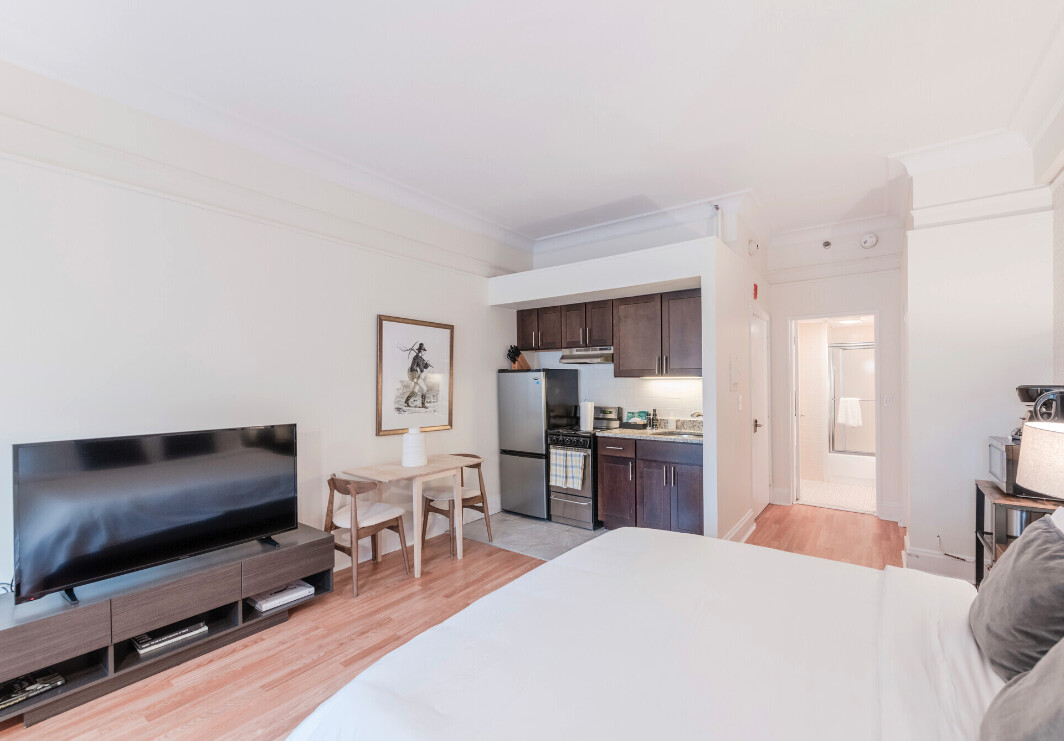 62 Boylston St, Downtown