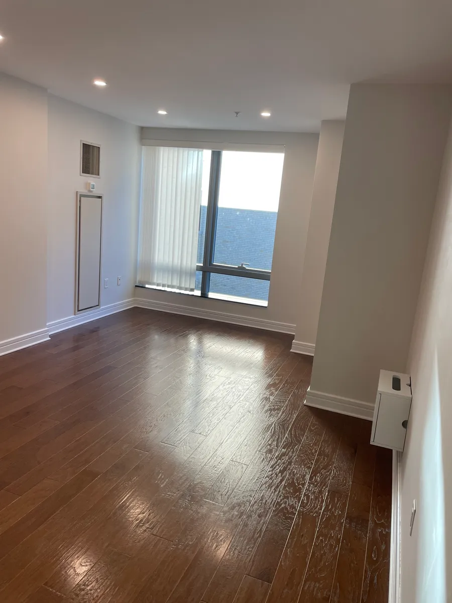 3 Avery St, Downtown