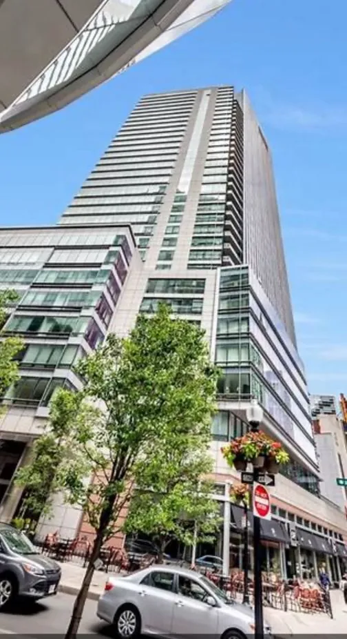 3 Avery St, Downtown