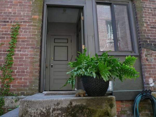 110 Central St, Powder House Square