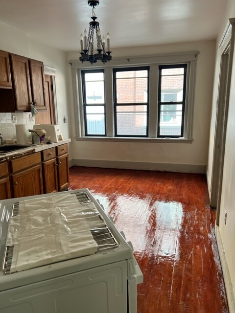 110 Central St, Powder House Square