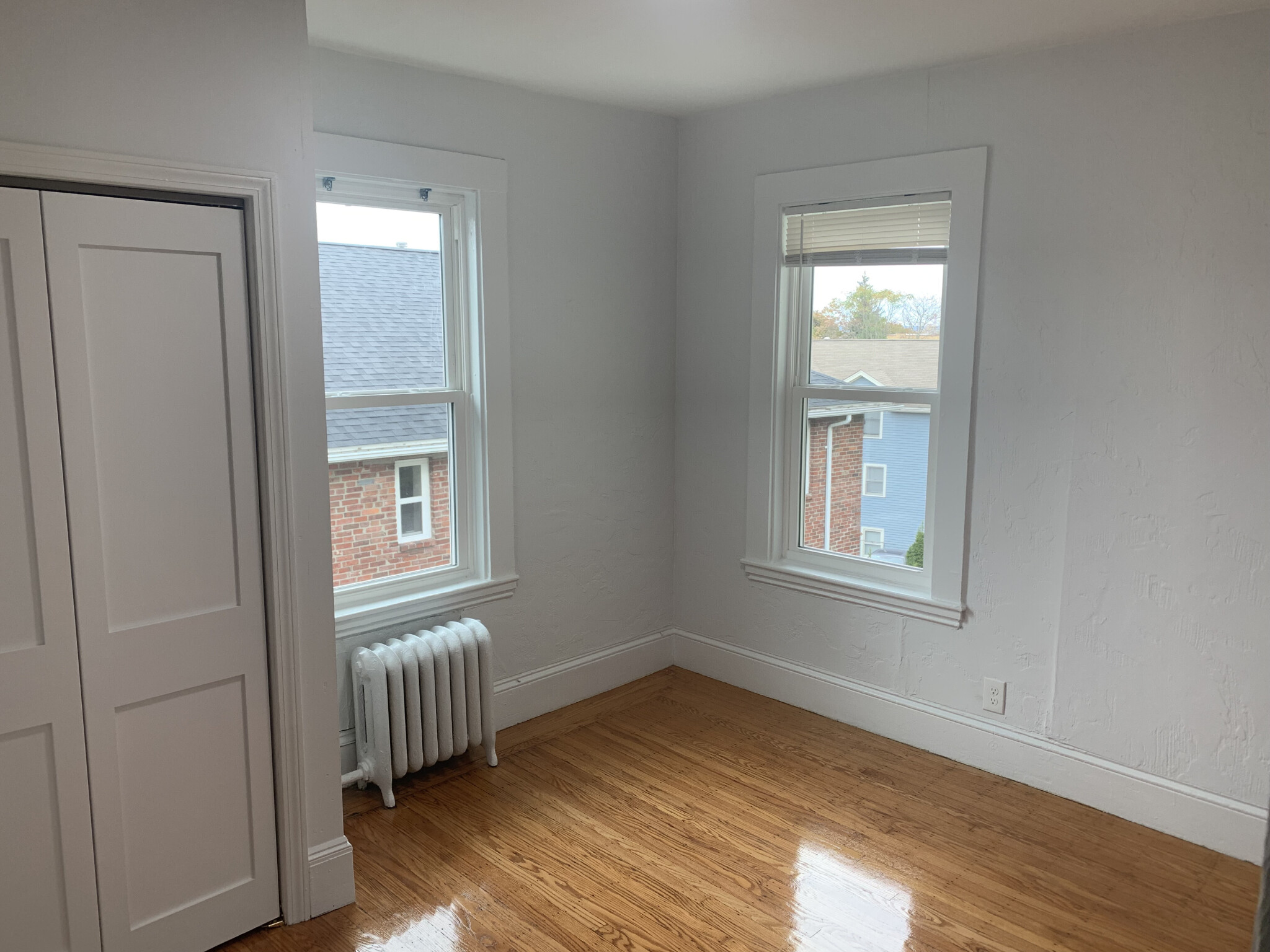 5 bed, 2 bath apartment for rent at 303 Summit Ave Unit 4, Brighton — photo 18 of 22